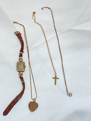 Lot 530 - Three fine 9ct yellow gold chains (approx....