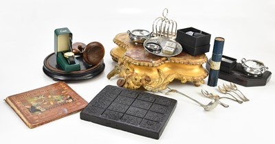Lot 1200 - A mixed group of collectors' items including...