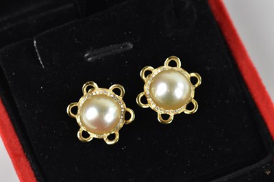 Lot 247 - A pair of yellow metal framed and pearl ear...