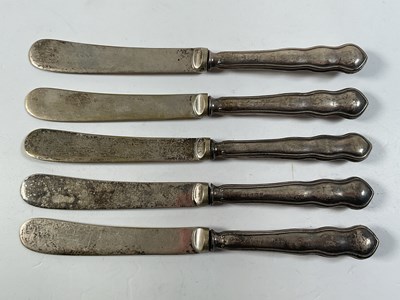 Lot 561 - Five Edwardian hallmarked silver handled...