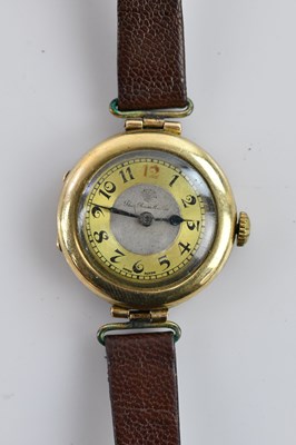 Lot 1064 - THOMAS RUSSELL & SONS; a 9ct gold cased...