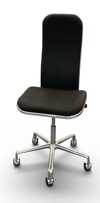 Lot 74 - FRED SCOTT FOR HILLE; a modern contemporary...