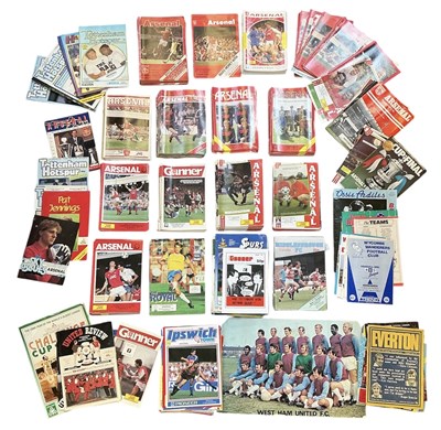 Lot 497 - A large collection of assorted Arsenal,...