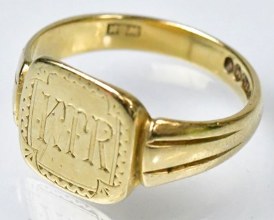 Lot 734 - A 9ct gold signet ring, initialled KTR to...