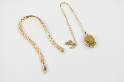 Lot 139 - A trimetal bracelet stamped '375', length...