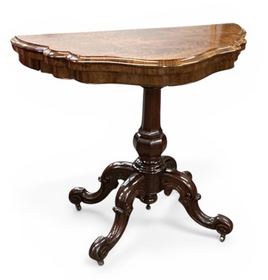 Lot 93 - An early 20th century burr walnut serpentine...