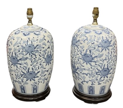Lot 123 - A pair of modern Chinese style blue and white...