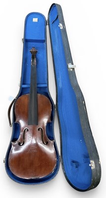 Lot 458 - An early 20th century German full size violin...