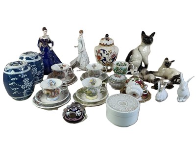 Lot 213 - A quantity of ceramics including Royal Albert,...