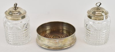Lot 1242 - MILLS & HERSEY; an Elizabeth II hallmarked...