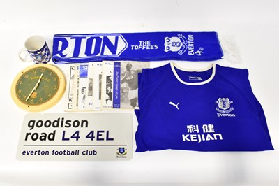 Lot 640 - EVERTON FC; a collection of club items...