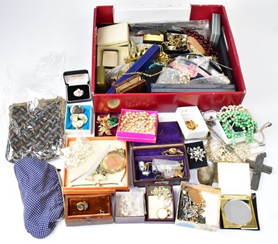 Lot 1021 - A quantity of mainly vintage costume jewellery,...