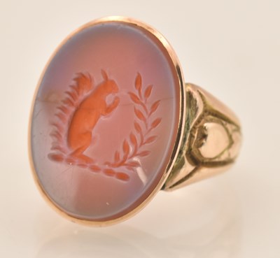 Lot 1352 - A late Victorian 9ct yellow gold intaglio set...