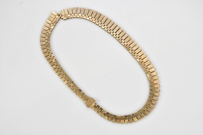 Lot 464 - A 9ct gold fringe necklace, in need of repair,...