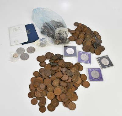 Lot 715 - A collection of assorted coins including...