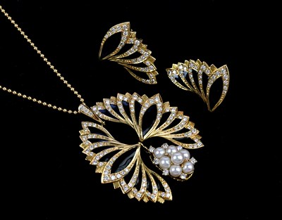 Lot 281 - A fine yellow metal diamond, enamel and...