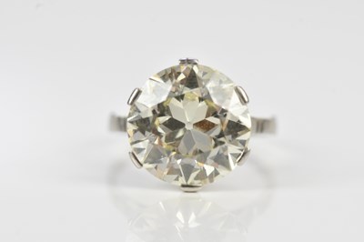 Lot 444 - A good diamond solitaire dress ring, the round...