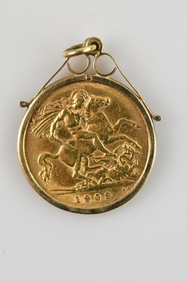 Lot 539 - An Edward VII half sovereign, 1909, in 9ct...