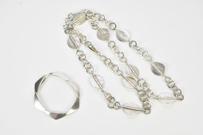 Lot 756 - A modernist white metal necklace with stylised...