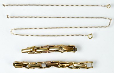 Lot 856 - A 9ct yellow gold Bonmarche part expanding...
