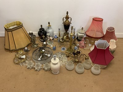 Lot 655 - A large quantity of lighting to include lamp...