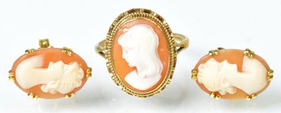 Lot 847 - A 9ct yellow gold ring set with an oval cameo,...