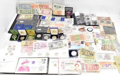 Lot 896 - Various mixed coins, coin sets, vintage,...