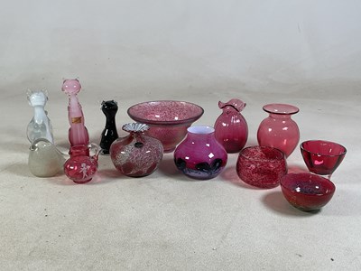Lot 339 - A quantity of various art glass comprising...