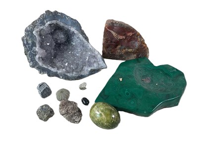 Lot 39 - A small amount of quartz and other geological...