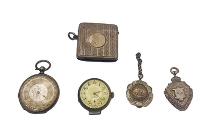 Lot 545 - A hallmarked silver vesta case 1.34ozt/41.7g,...