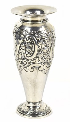 Lot 1116 - An early 20th century hallmarked silver posy vase