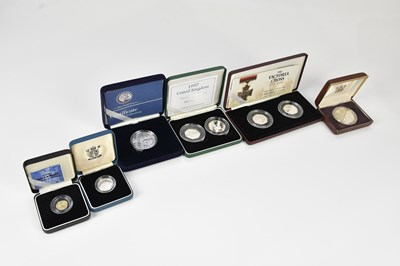 Lot 654 - THE ROYAL MINT; a 2006 Victoria Cross silver...