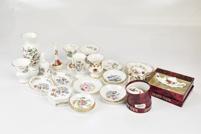 Lot 1478 - A collection of decrative ceramics including...