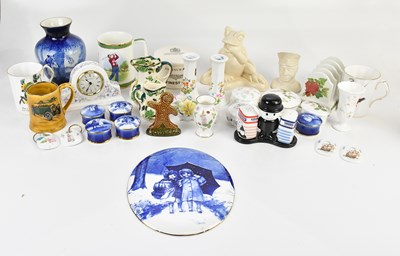 Lot 1494 - A collection of decorative ceramics including...