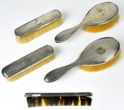 Lot 572 - SYNYER & BEDDOWS; a George V hallmarked silver...
