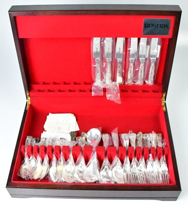 Lot 553 - ONEIDA; a part canteen of silver-plated King's...