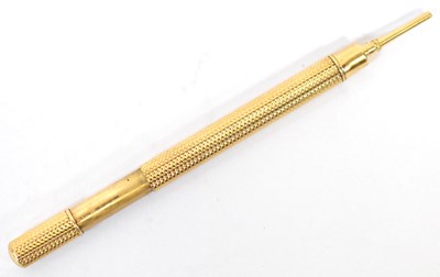 Lot 394 - SAMPSON MORDAN & CO; an 18ct yellow gold...