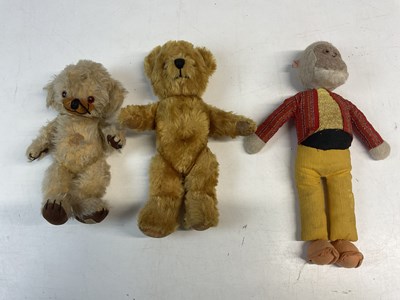 Lot 134 - MERRYTHOUGHT; a teddy bear fitted with glass...