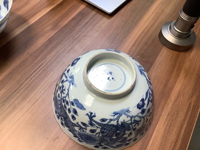 Lot 254 - An 18th/19th century Chinese blue and white...
