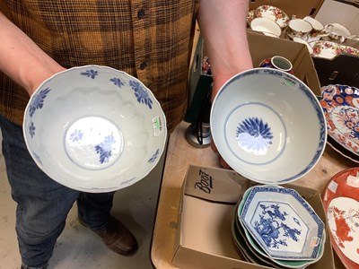 Lot 250 - A small collection of Chinese ware comprising...