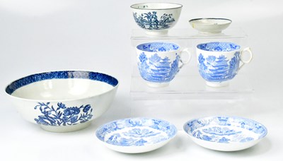 Lot 154 - An 18th century English blue and white...