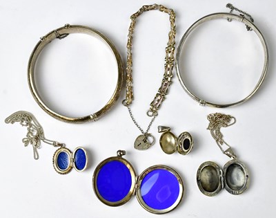 Lot 868 - A group of silver jewellery, comprising two...