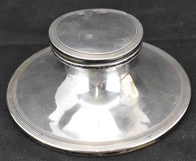 Lot 842 - A George V hallmarked silver large capstan...