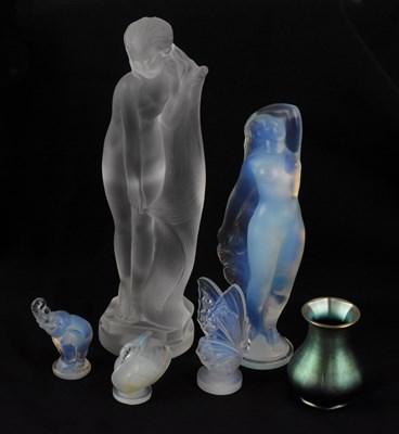 Lot 159 - SÈVRES; an Art Deco frosted glass figure of a...