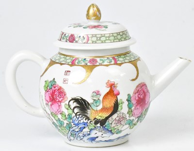 Lot 182 - A Chinese Chenlung Famille Rose teapot painted...