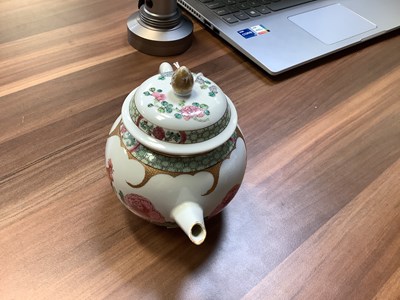 Lot 246 - A Chinese Chenlung Famille Rose teapot painted...