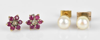Lot 199 - A pair of yellow metal cluster ear studs and a...
