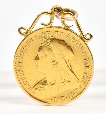 Lot 674 - A Victorian half sovereign, 1900, old head, in...