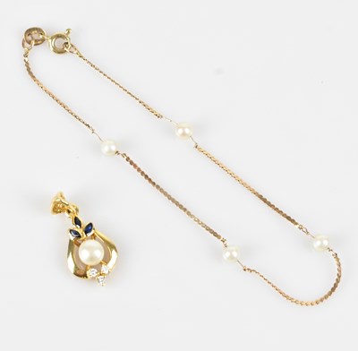 Lot 36 - A 9ct gold pearl set bracelet, length 200mm,...