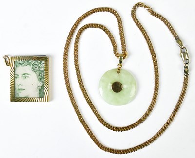 Lot 802 - A 9ct yellow gold chain necklace, length 46cm,...